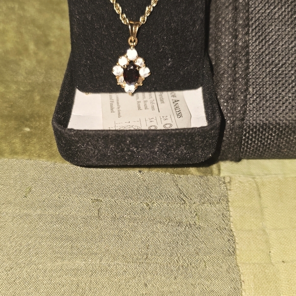 Certificate of authenticity Gold necklace/chain (16") w/ garnet & crystal charm. - Picture 6 of 6